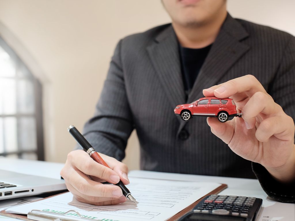 Como ser corretor de seguros? Invista no mercado que cresce no Brasil!