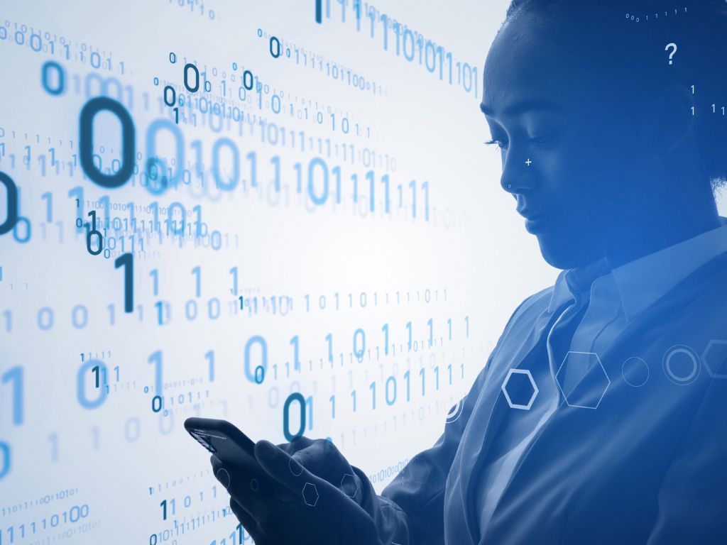 A transformação digital para corretoras de seguros é o processo estratégico de integração de tecnologias digitais em todas as operações do negócio, desde a prospecção até o pós-venda, sem perder o elemento humano que caracteriza a corretagem. 