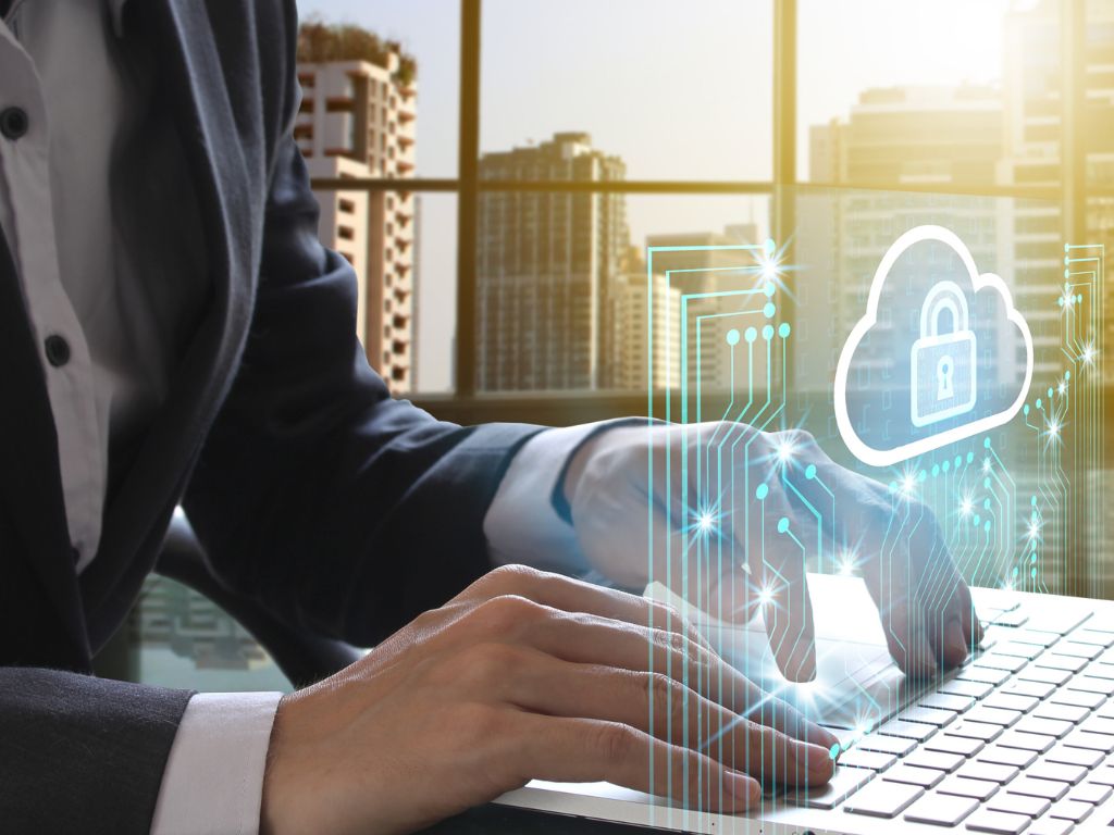 Diferentemente de soluções genéricas, a Quiver integra o armazenamento seguro com gestão completa de corretoras: CRM, multicálculo, controle financeiro e relatórios. 