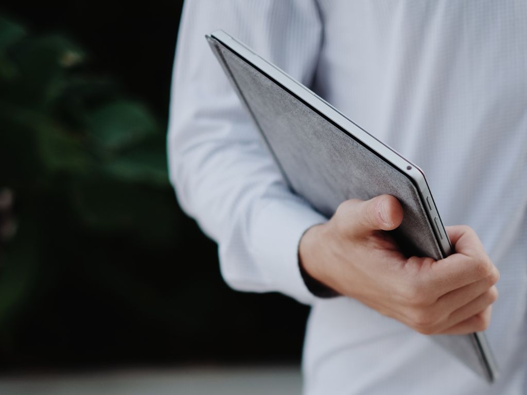 Transformar frases de impacto para vender seguros, exige estratégia e adaptação ao contexto de cada cliente e situação comercial.