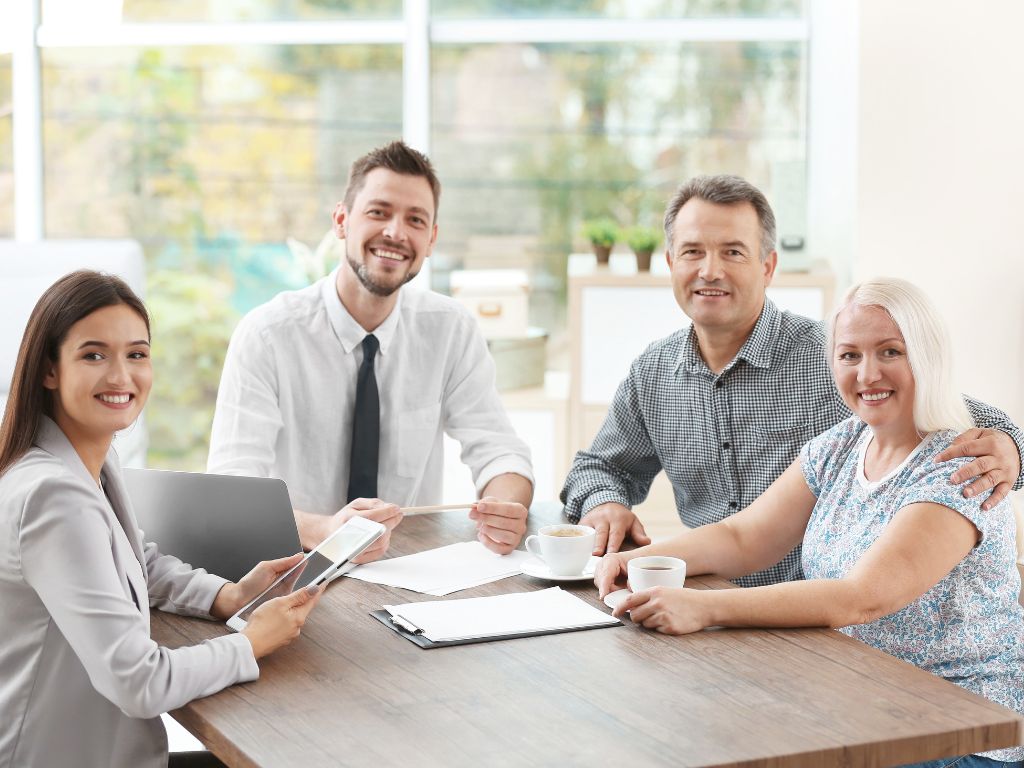 Descubra as melhores opções de curso de corretor de seguros gratuito em 2025.