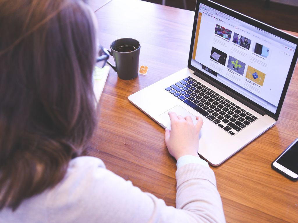 Descubra como usar marketing digital para corretoras de seguros e aumentar o faturamento. Guia completo com estratégias práticas e ferramentas essenciais.