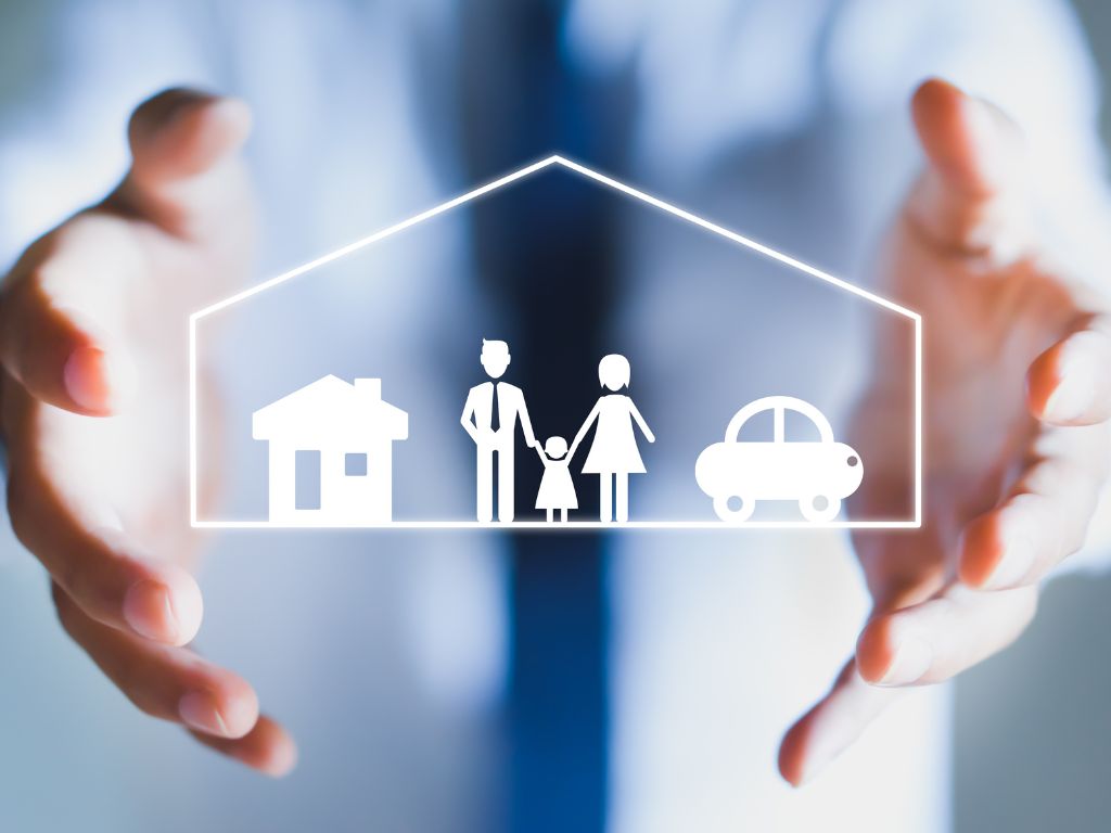 Seguro de responsabilidade civil protege clientes contra danos causados a terceiros. Para corretores, representa oportunidade de cross-selling com ticket médio elevado.